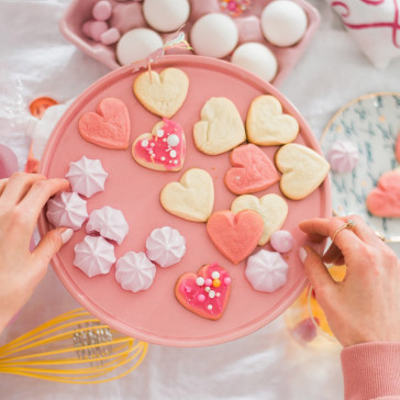 7 Easy Tips for Celebrating Galentine’s Day